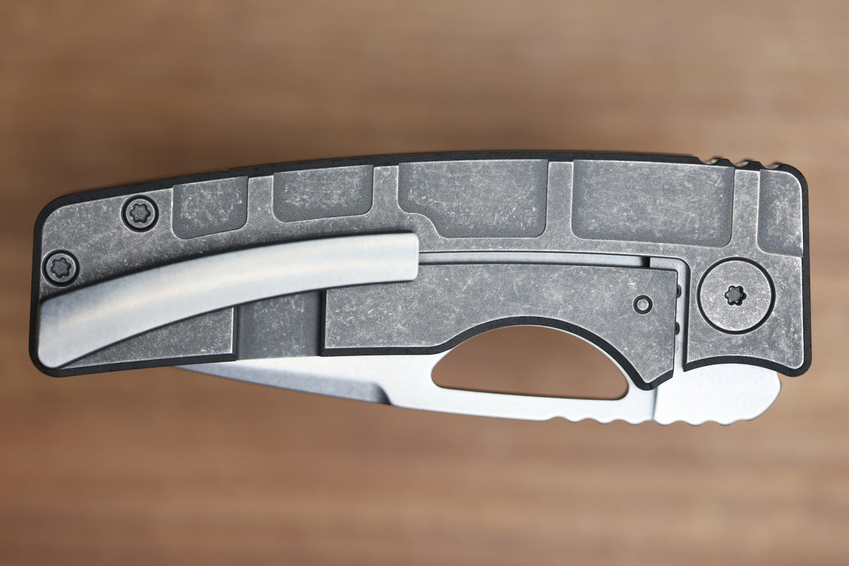 OZ MACHINE COMPANY ROOSEVELT MAG MILLED TITANIUM VANAX BLADE #4516 (PREOWNED)