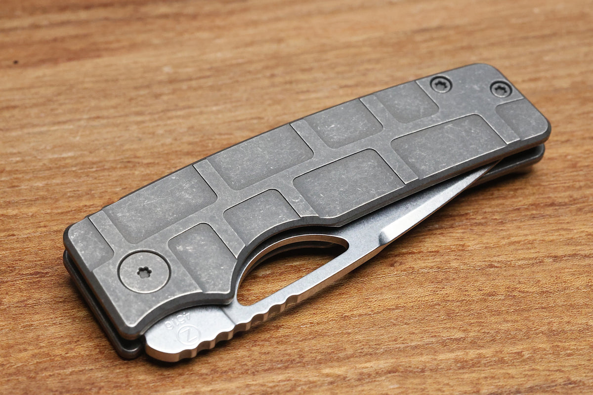 OZ MACHINE COMPANY ROOSEVELT MAG MILLED TITANIUM VANAX BLADE #4516 (PREOWNED)
