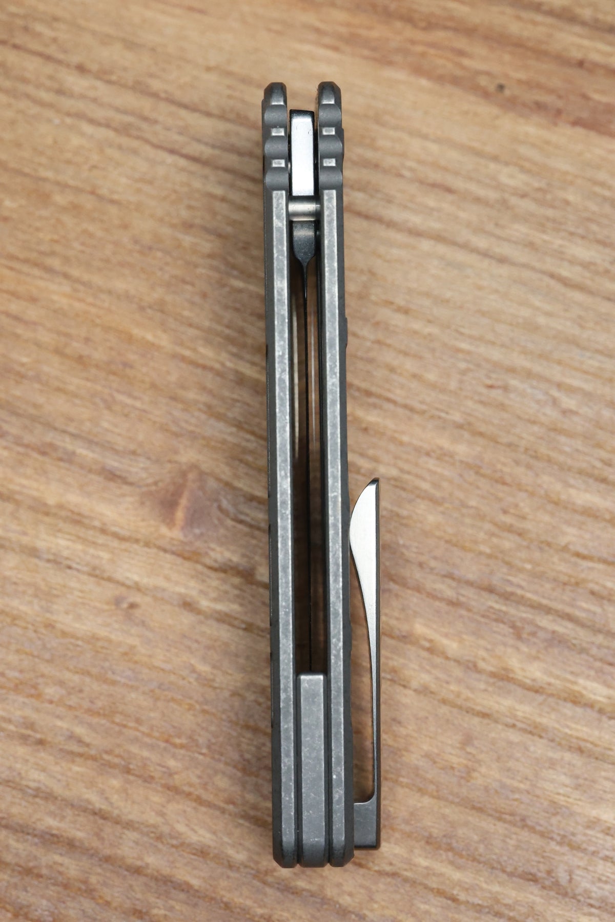 OZ MACHINE COMPANY ROOSEVELT MAG MILLED TITANIUM VANAX BLADE #4516 (PREOWNED)