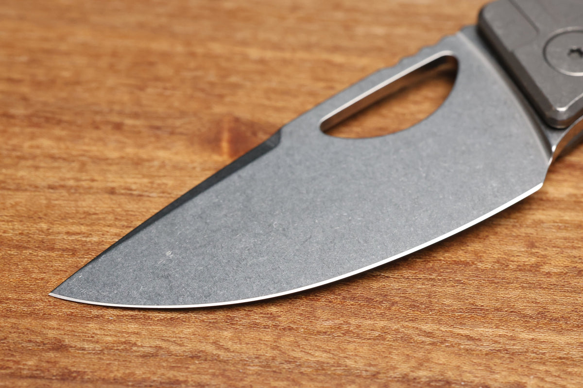 OZ MACHINE COMPANY ROOSEVELT MAG MILLED TITANIUM VANAX BLADE #4516 (PREOWNED)