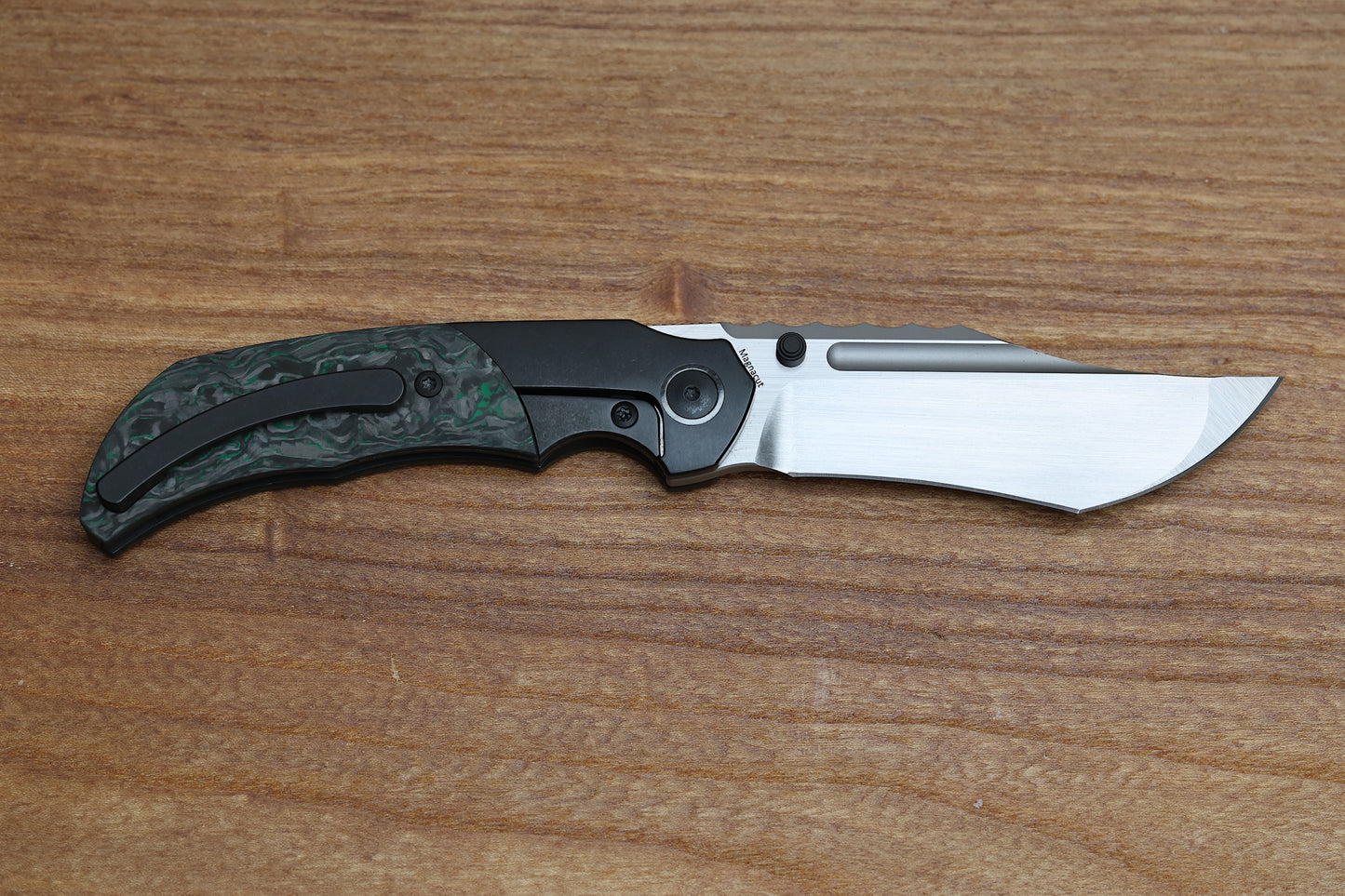 MERRIKEN KNIVES MINI ULTIMATUM - HAND RUB MAGNACUT BLADE GRIND NO. 2 - GREEN TECHNOCARBO/BLACK PVD TITANIUM