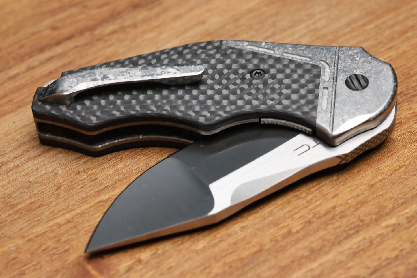 YAN's GTC CABOT CARBON FIBER CRYSTALIZED TITANIUM HANDLE S90V BLADE