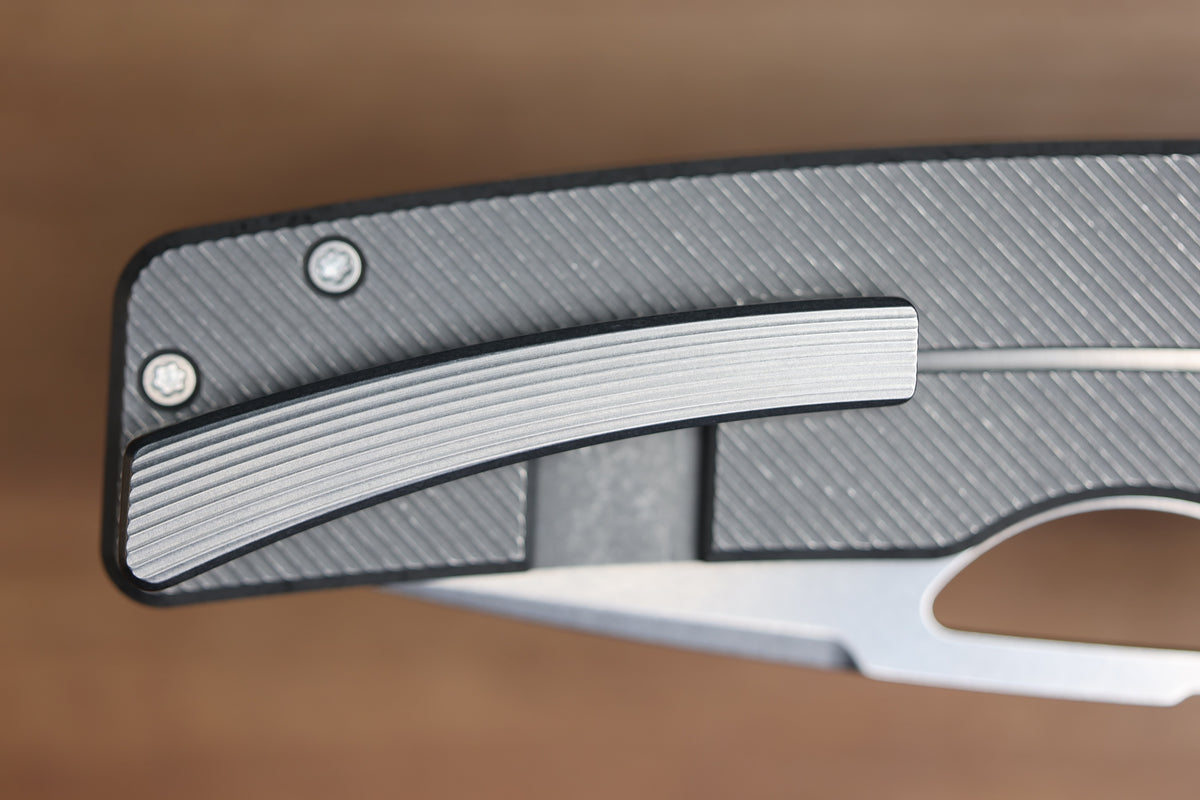 OZ MACHINE COMPANY ROOSEVELT XL ANGLE MILLED TITANIUM VANAX BLADE #971 (PREOWNED)