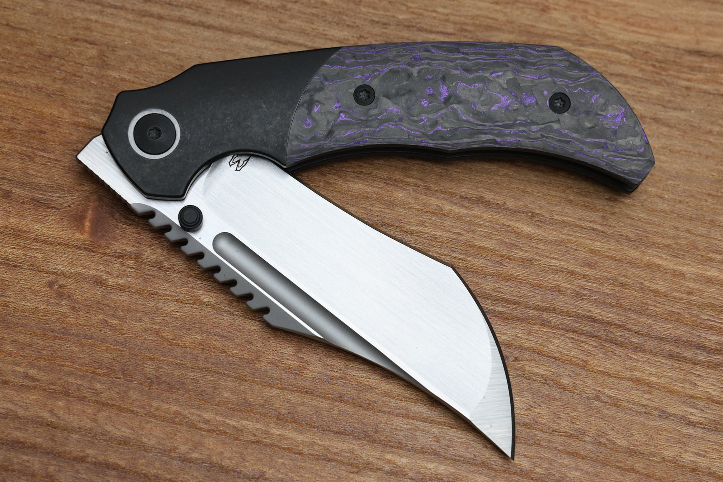 MERRIKEN KNIVES MINI ULTIMATUM - HAND RUB MAGNACUT BLADE GRIND NO. 2 - PURPLE TECHNOCARBO/BLACK PVD TITANIUM