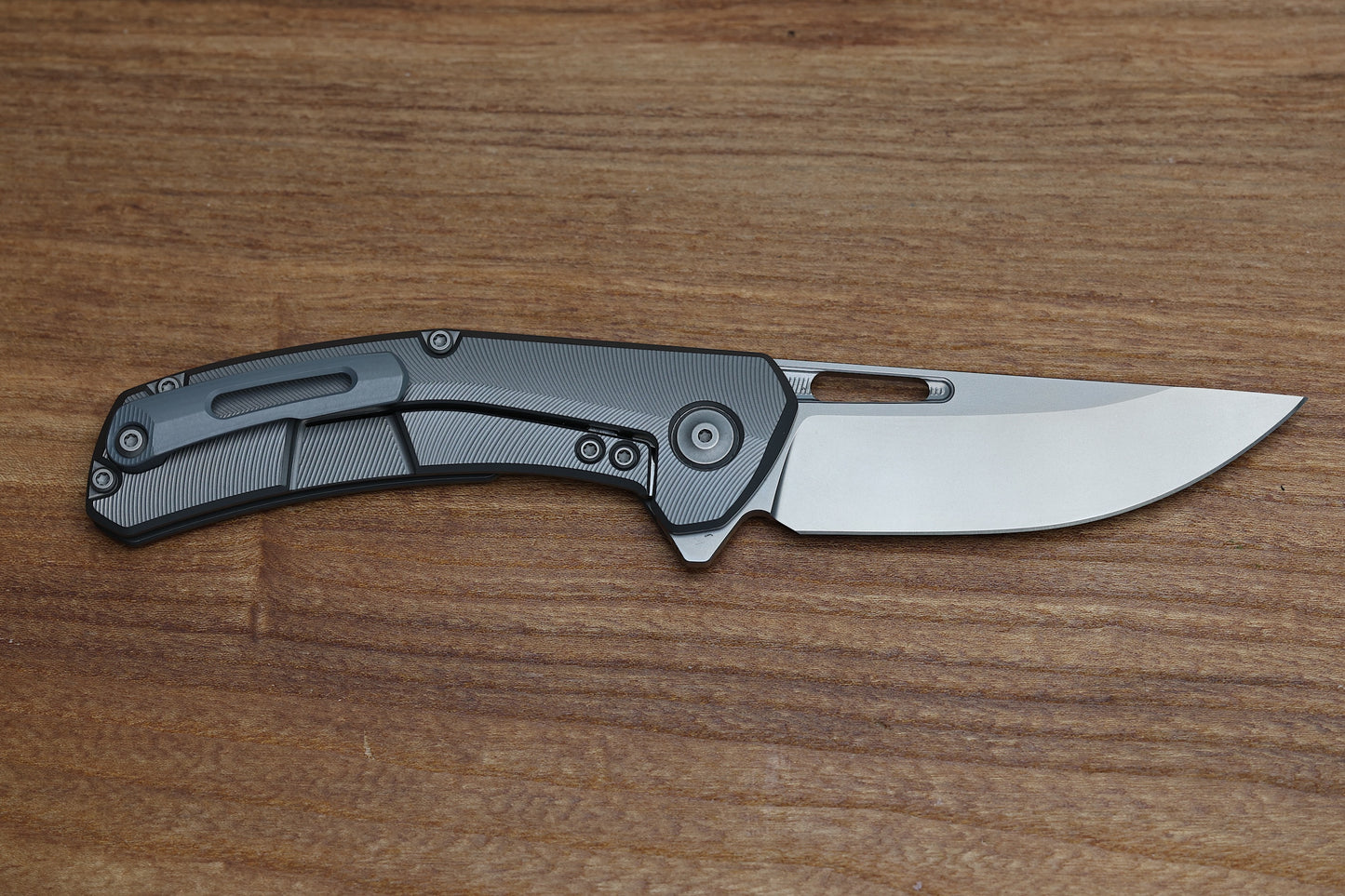 TACTILE KNIFE COMPANY ARCHER - TITANIUM TEXTURED HANDLE - MAGNACUT BLADE