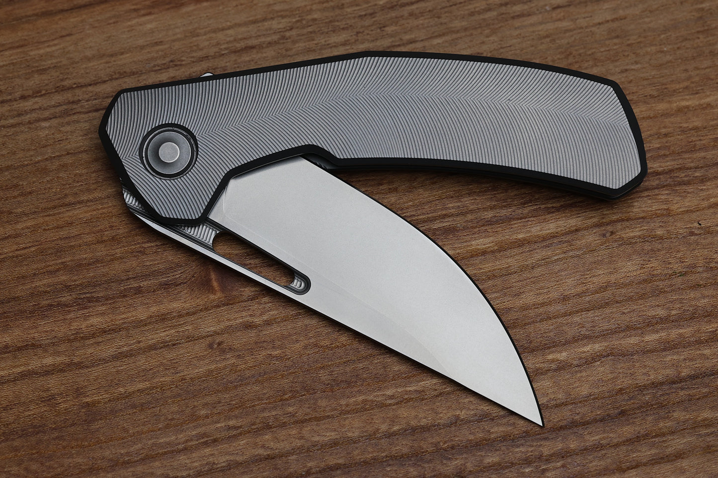 TACTILE KNIFE COMPANY ARCHER - TITANIUM TEXTURED HANDLE - MAGNACUT BLADE