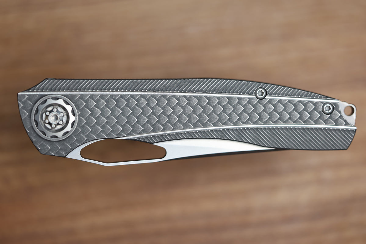 KODY EUTSLER INSET DUK DRAGONSCALE TITANIUM CPM154 BLADE (PREOWNED)