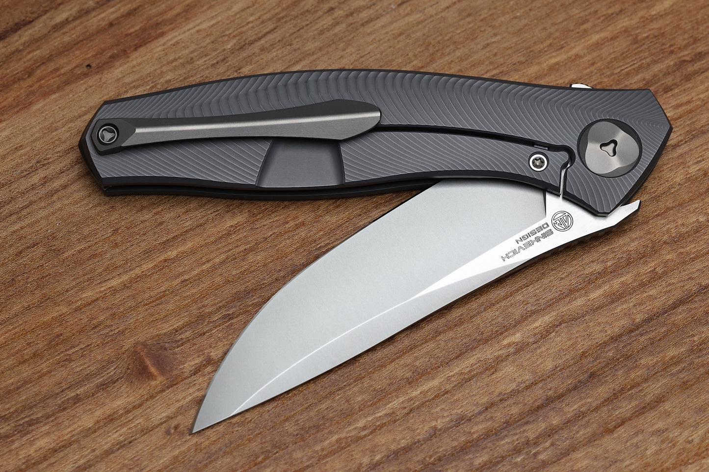 SHIROGOROV “LIMITED EDITION” SINKEVICH DESIGN BIO (DARK) – M398 BLADE – MRBS