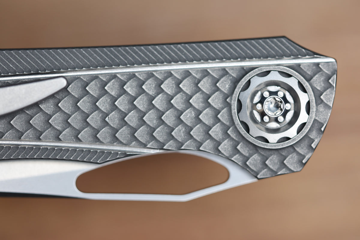 KODY EUTSLER INSET DUK DRAGONSCALE TITANIUM CPM154 BLADE (PREOWNED)