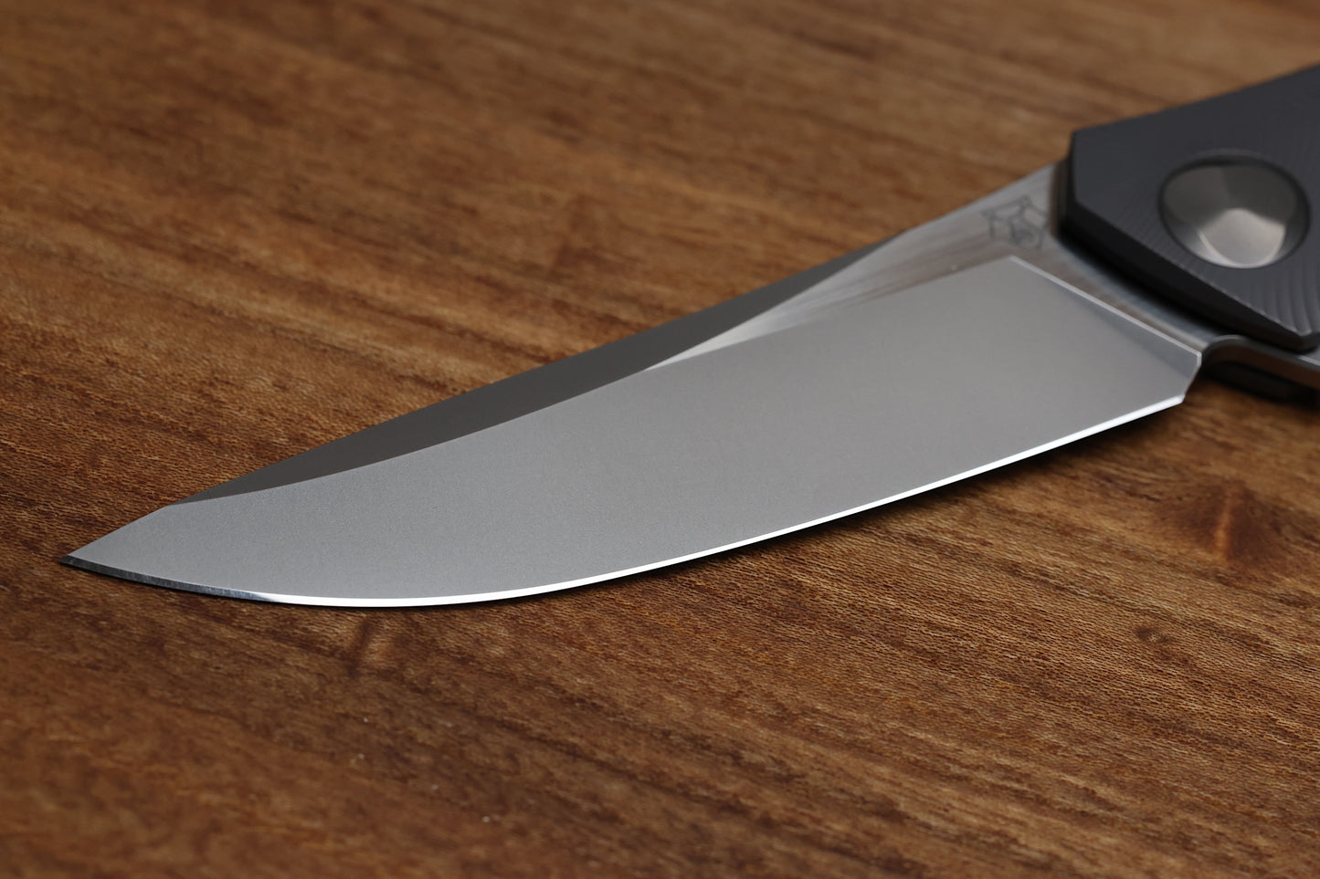 SHIROGOROV “LIMITED EDITION” SINKEVICH DESIGN BIO (DARK) – M398 BLADE – MRBS