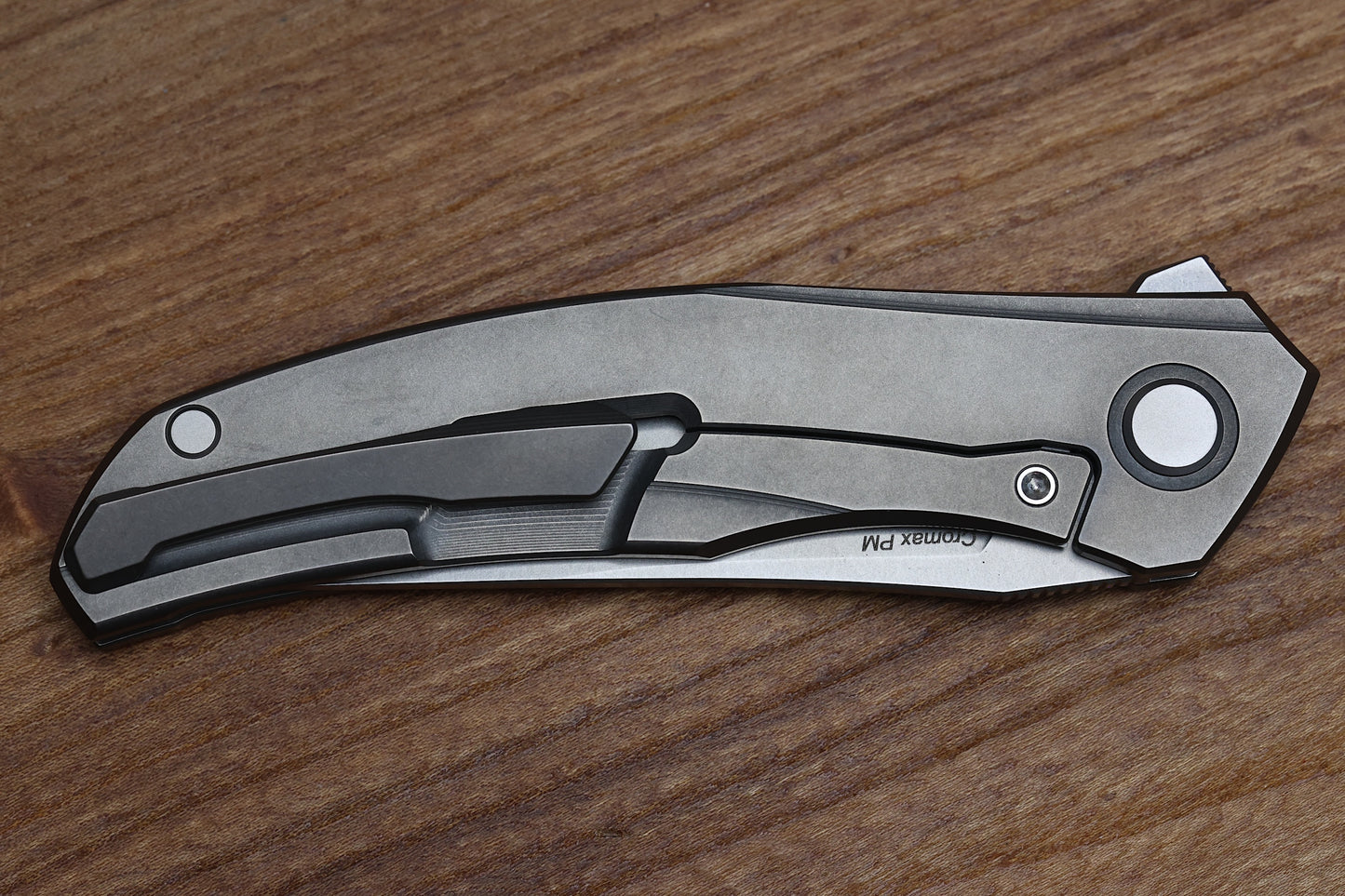 SHIROGOROV QUANTUM URSUS – TITANIUM HANDLE – CROMAX PM BLADE – MRBS