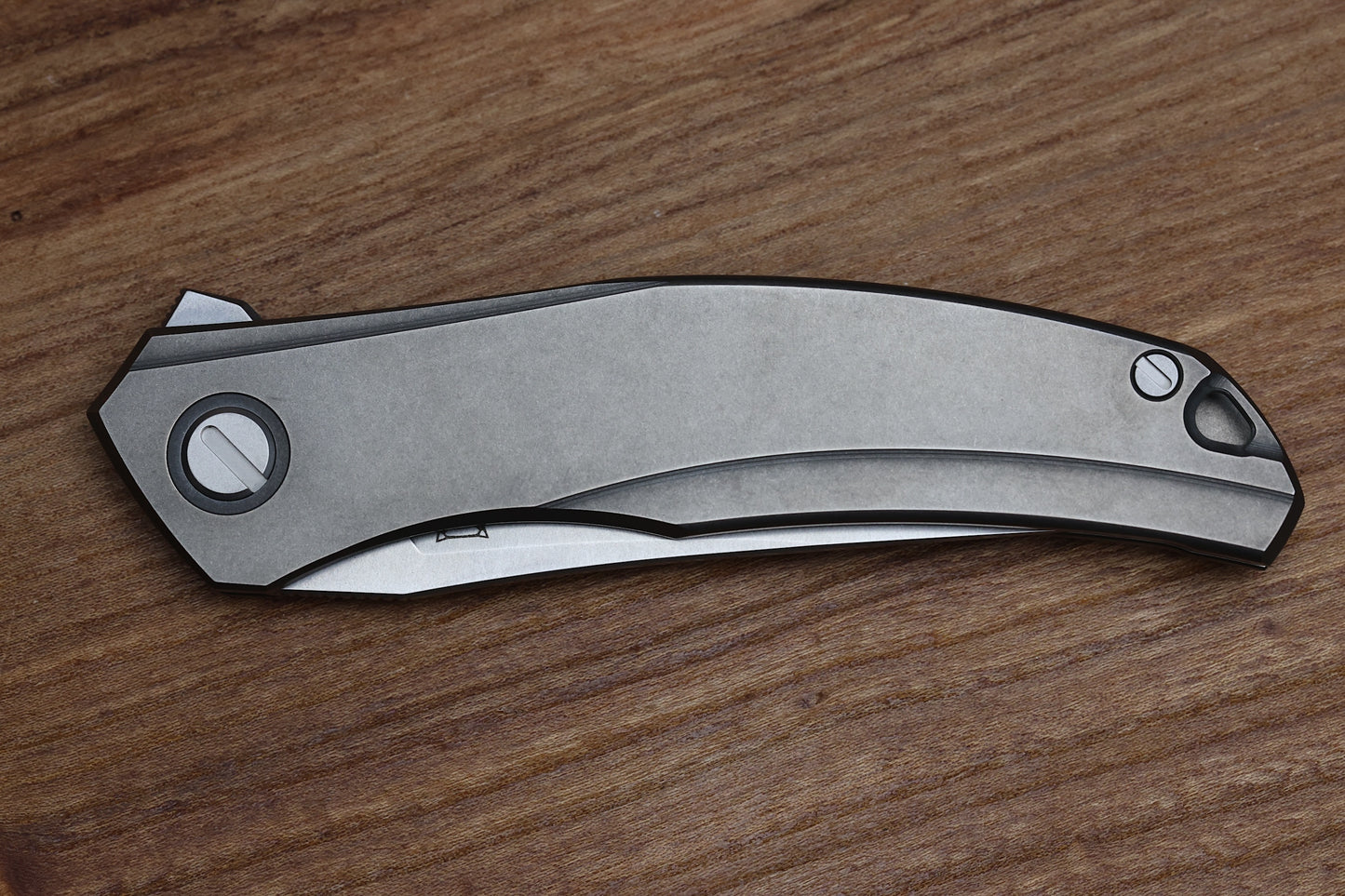 SHIROGOROV QUANTUM URSUS – TITANIUM HANDLE – CROMAX PM BLADE – MRBS