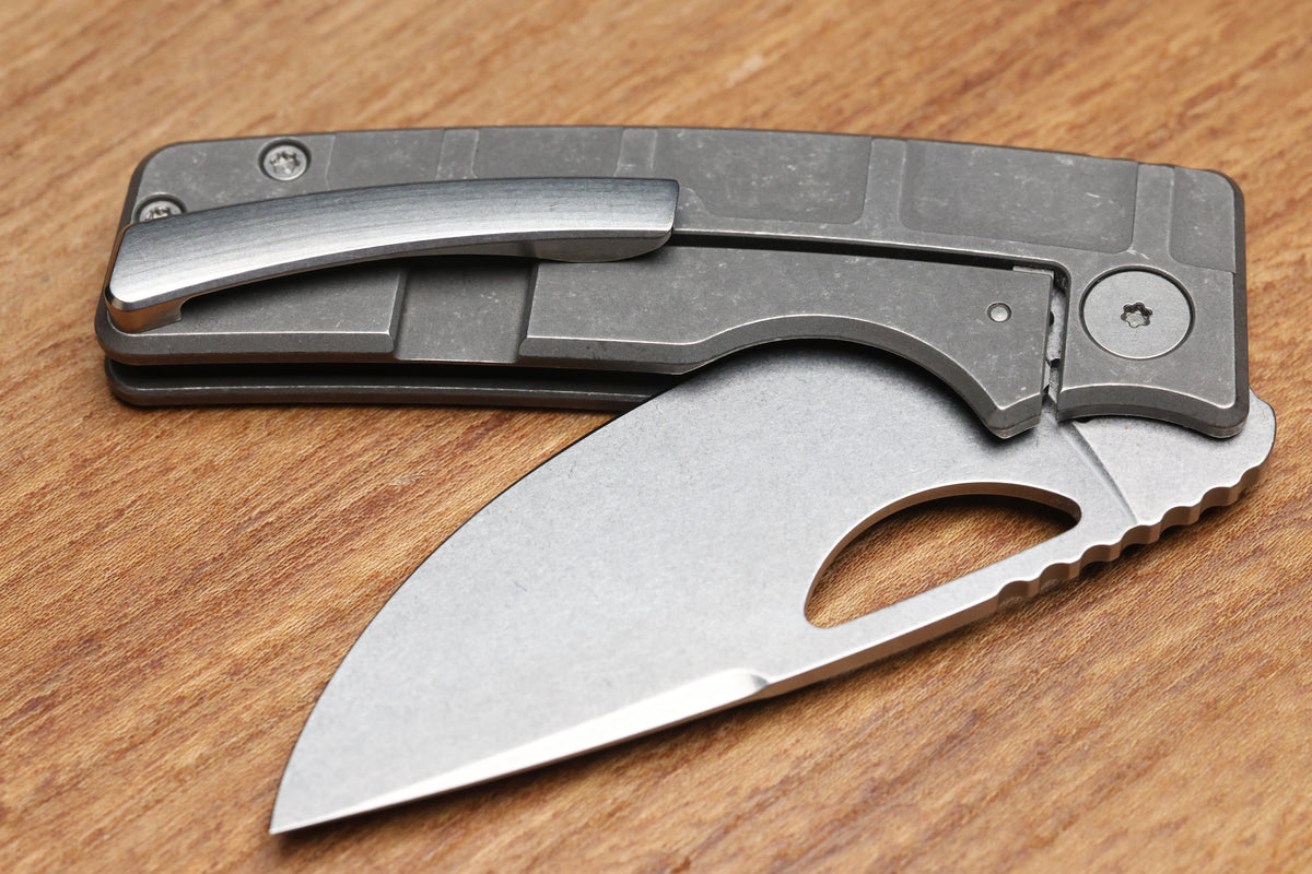 OZ MACHINE COMPANY ROOSEVELT MAG MILLED TITANIUM MAGNACUT BLADE #2285 (PREOWNED)