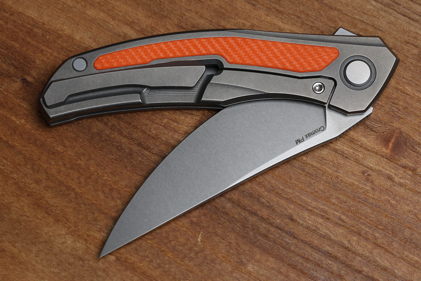 SHIROGOROV URSUS QUANTUM – CROMAX PM BLADE – TITANIUM HANDLE – ORANGE G10 INLAY – SRB