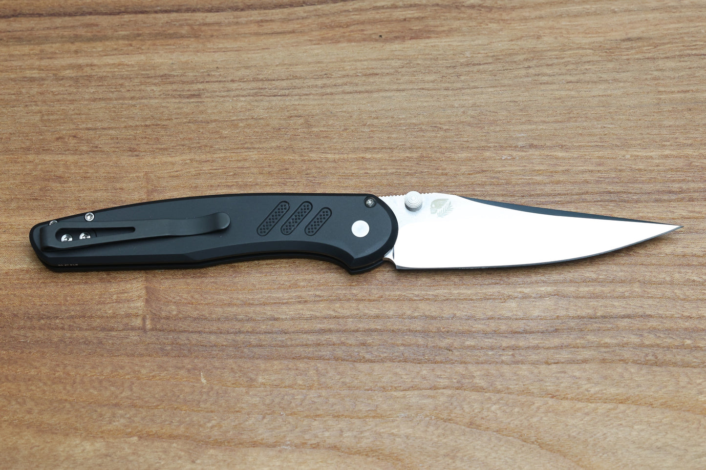 PRO-TECH KNIVES PEACE NEIGHBOR AVALON BLACK ALUMINUM AND MIRROR POLISHED BLADE CUSTOM 002