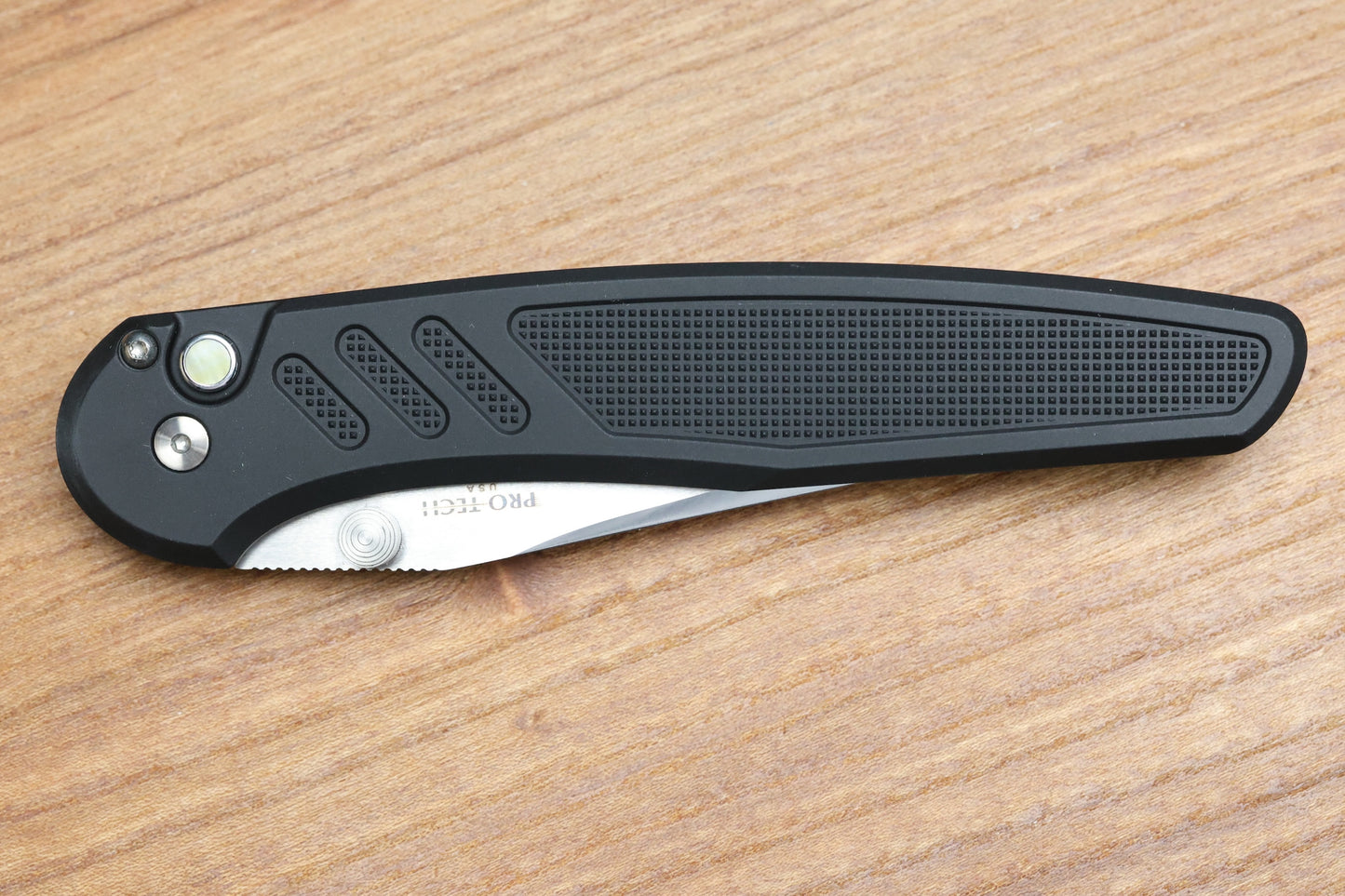 PRO-TECH KNIVES PEACE NEIGHBOR AVALON BLACK ALUMINUM AND MIRROR POLISHED BLADE CUSTOM 002