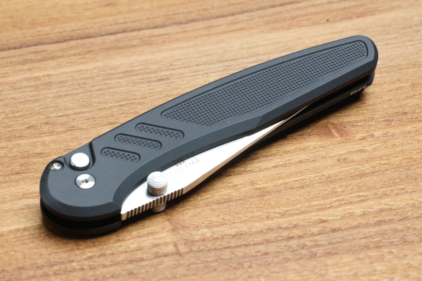 PRO-TECH KNIVES PEACE NEIGHBOR AVALON BLACK ALUMINUM AND MIRROR POLISHED BLADE CUSTOM 002