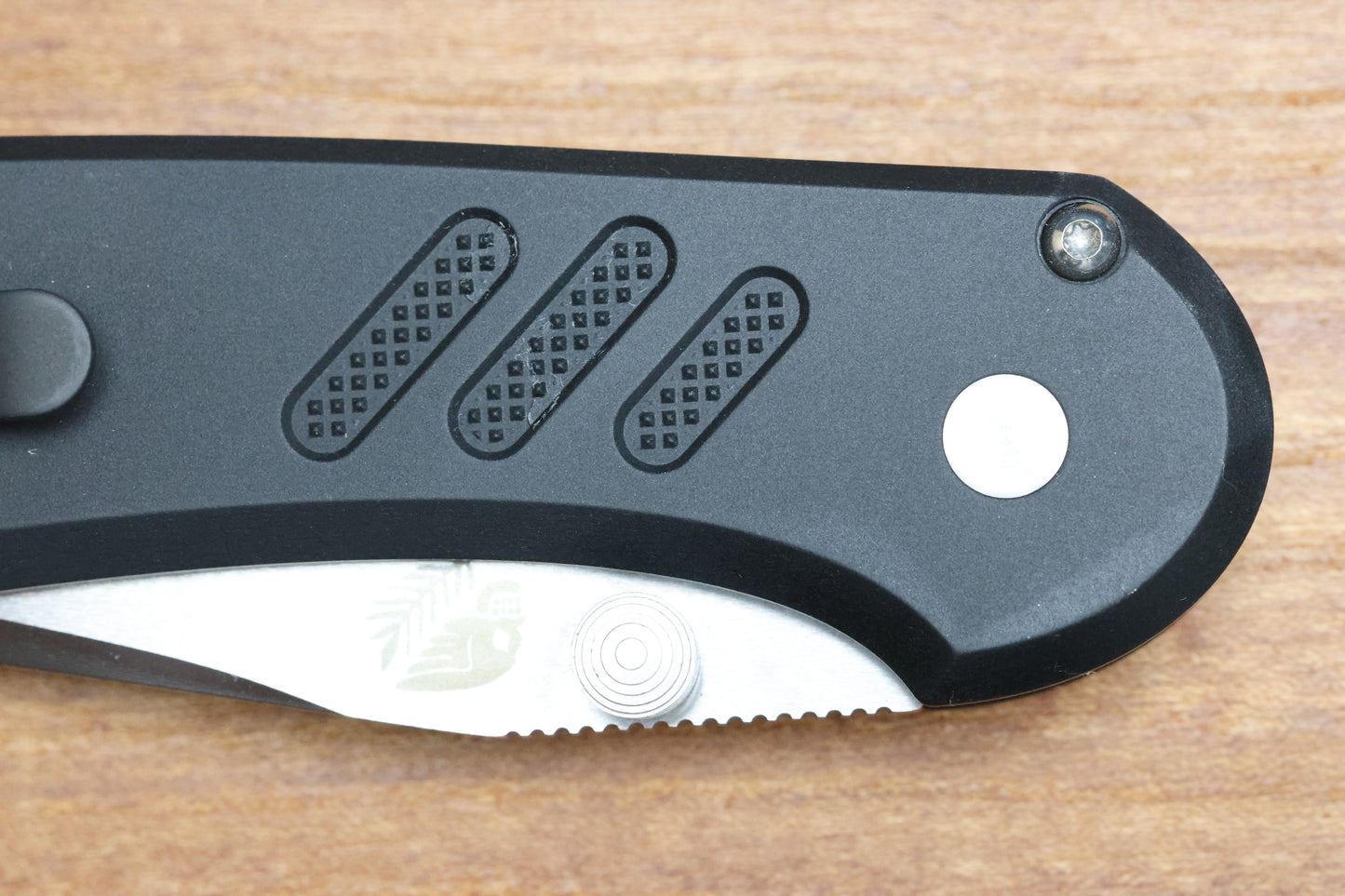 PRO-TECH KNIVES PEACE NEIGHBOR AVALON BLACK ALUMINUM AND MIRROR POLISHED BLADE CUSTOM 002