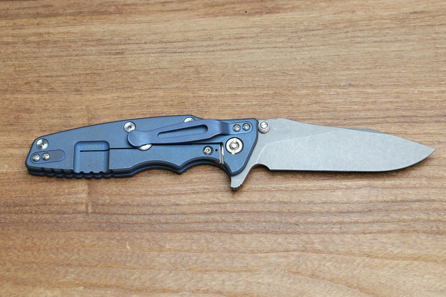 HINDERER KNIVES EKLIPSE 3.5" - MAGNACUT SKINNY SLICER - HOLLOW GRIND - TRI-WAY - BATTLE BLUE - BLUE/BLACK G10