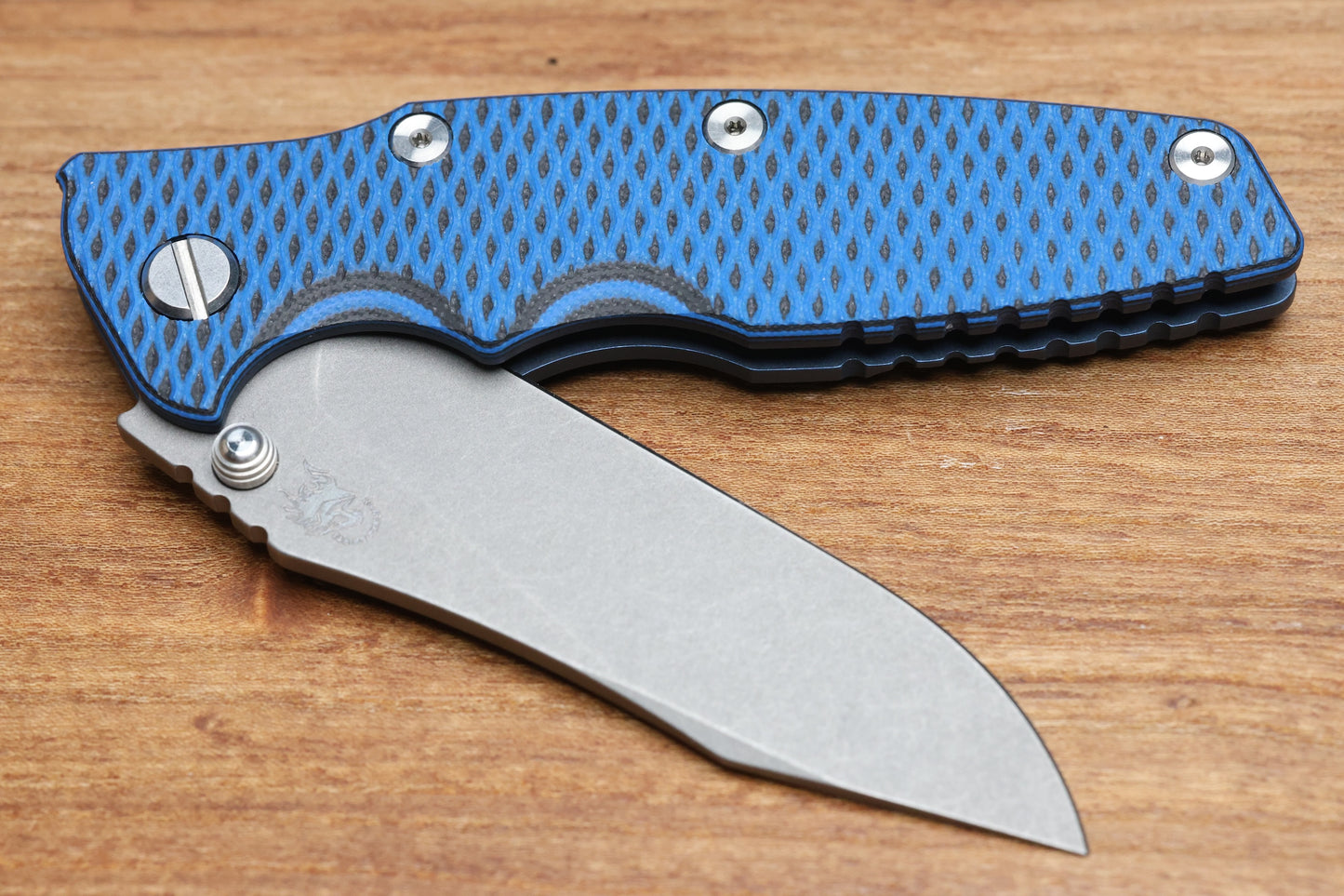 HINDERER KNIVES EKLIPSE 3.5" - MAGNACUT SKINNY SLICER - HOLLOW GRIND - TRI-WAY - BATTLE BLUE - BLUE/BLACK G10