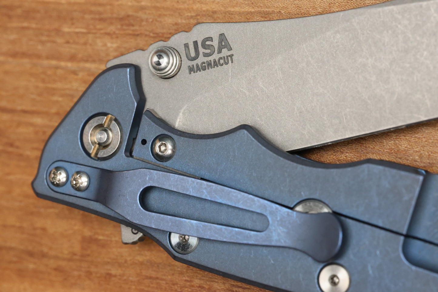 HINDERER KNIVES EKLIPSE 3.5" - MAGNACUT SKINNY SLICER - HOLLOW GRIND - TRI-WAY - BATTLE BLUE - BLUE/BLACK G10