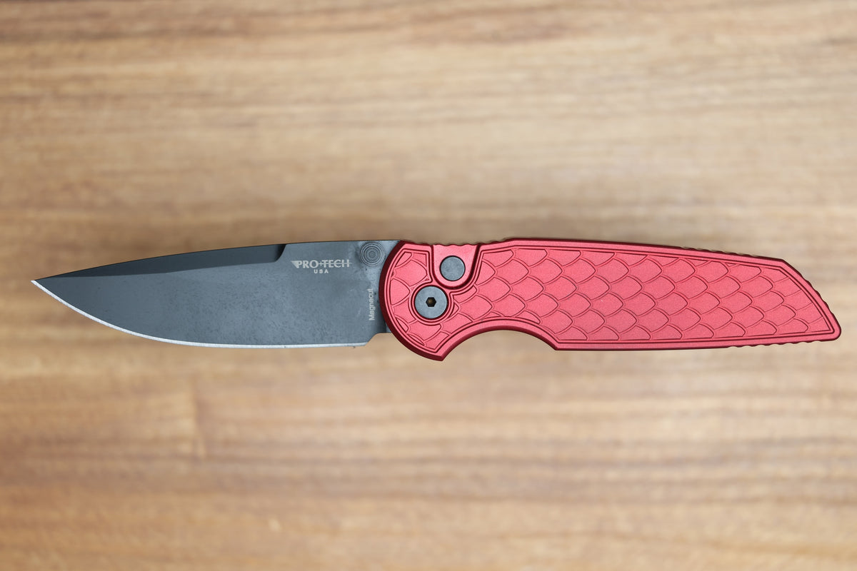 PRO-TECH TR-3 INTEGRITY MANUAL RED ALUMINUM RELIC HANDLES W/ DLC MAGNACUT INT1106-REPTILE RED