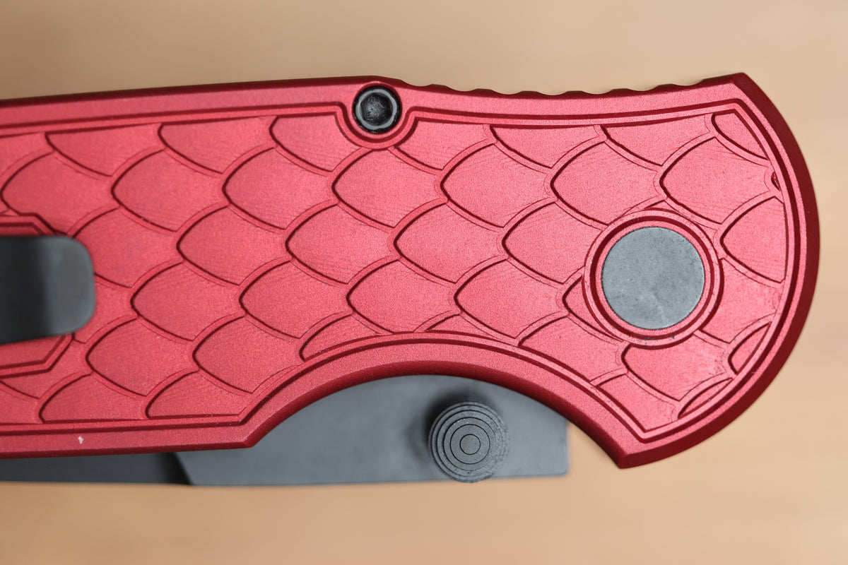 PRO-TECH TR-3 INTEGRITY MANUAL RED ALUMINUM RELIC HANDLES W/ DLC MAGNACUT INT1106-REPTILE RED