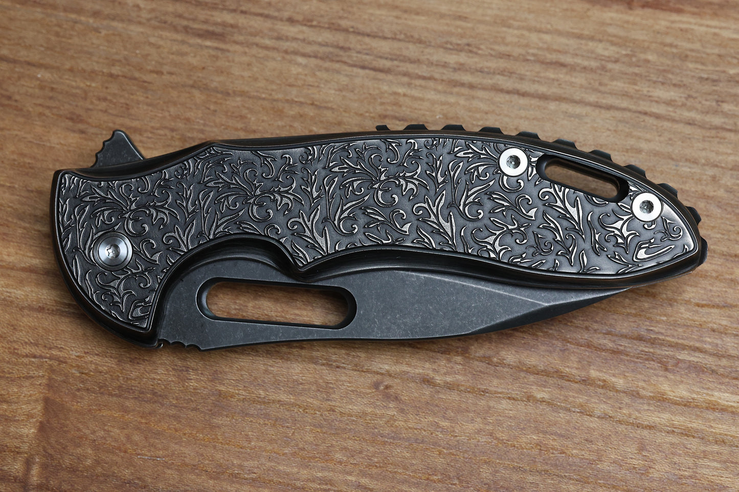 MECHFORCE KNIVES SENTRY RICK LALA COLLAB PVD BLACK SCROLL PATTERN TITANIUM & PVD BLACK M390