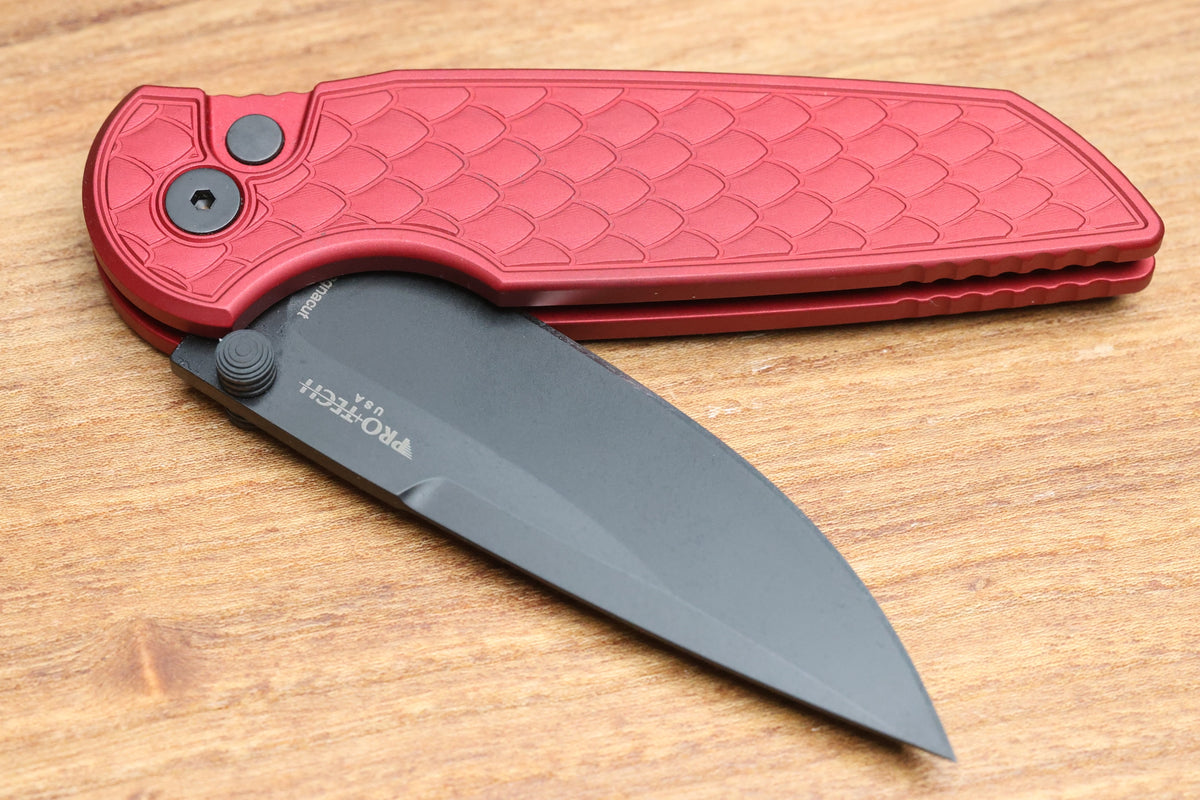 PRO-TECH TR-3 INTEGRITY MANUAL RED ALUMINUM RELIC HANDLES W/ DLC MAGNACUT INT1106-REPTILE RED