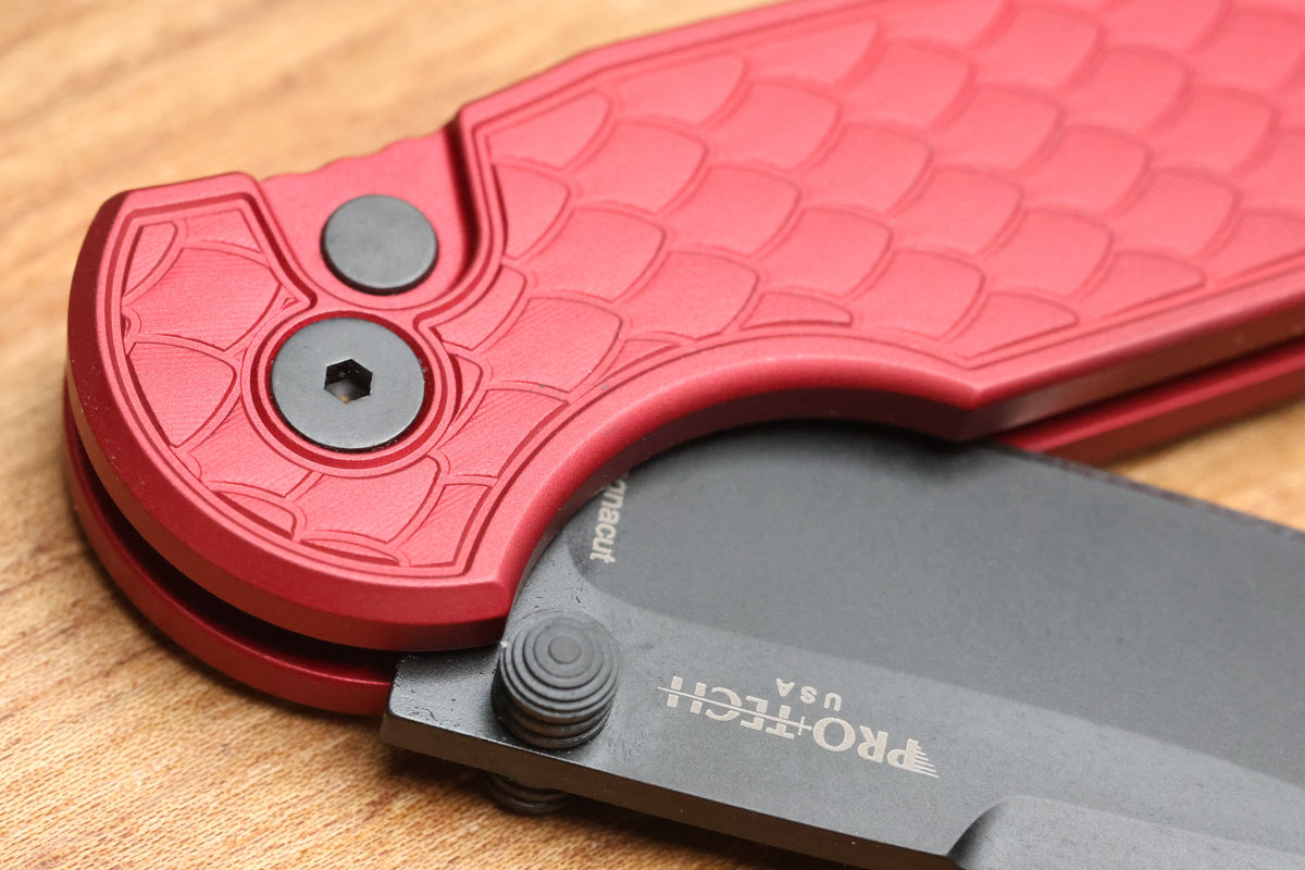 PRO-TECH TR-3 INTEGRITY MANUAL RED ALUMINUM RELIC HANDLES W/ DLC MAGNACUT INT1106-REPTILE RED