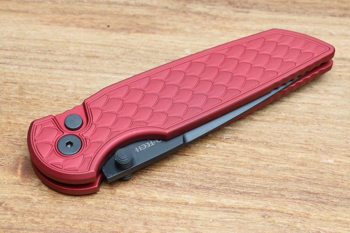 PRO-TECH TR-3 INTEGRITY MANUAL RED ALUMINUM RELIC HANDLES W/ DLC MAGNACUT INT1106-REPTILE RED