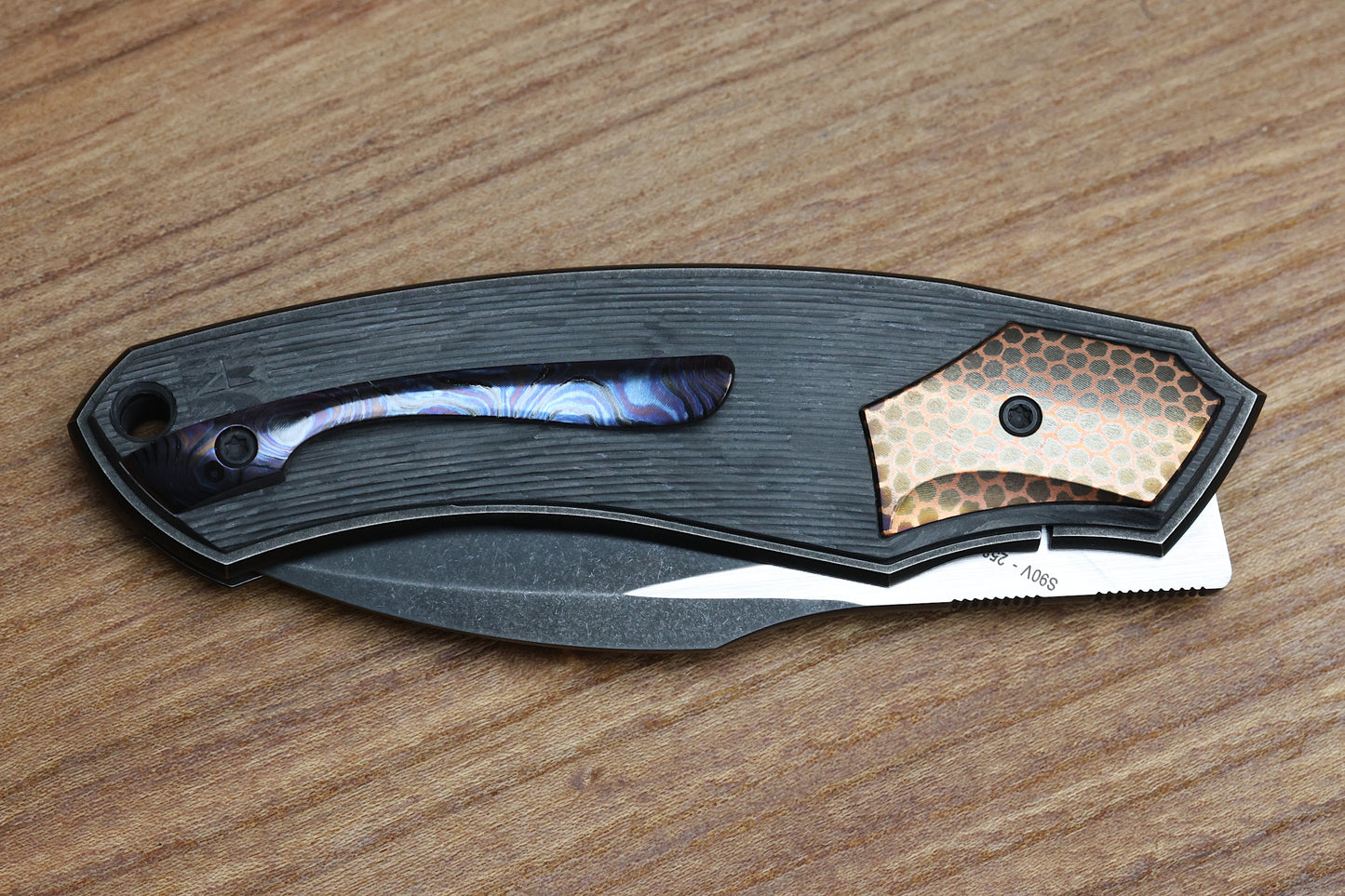 CUSTOM KNIFE FACTORY DAVLESS CARBON FIBER & SUPERCONDUCTOR W/ TWO TONE BLACKWASH S90V