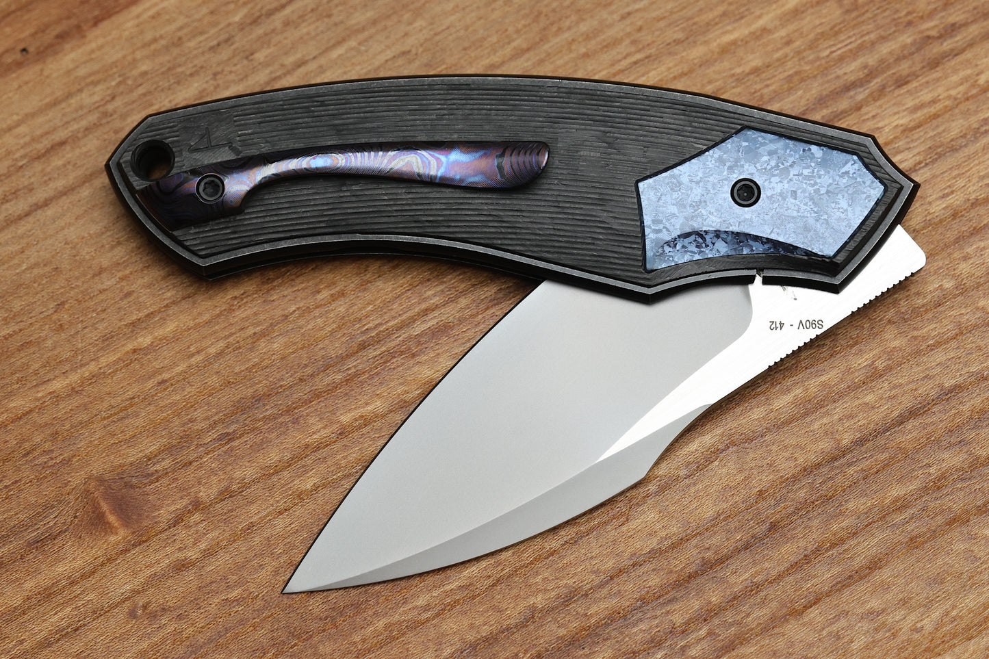 CUSTOM KNIFE FACTORY DAVLESS CARBON FIBER & BLUE CRYSTAL TI W/ CKF WASH S90V