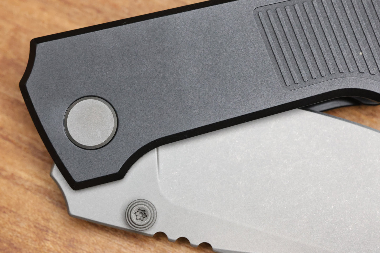 BMKT EXPLORER NF SPEC 2 - MILLED PATTERN BLACK PVD TITANIUM HANDLE WITH S90V BLADE