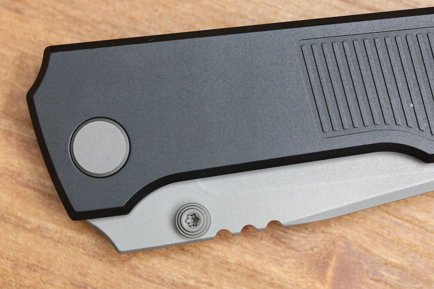 BMKT EXPLORER NF SPEC 2 - MILLED PATTERN BLACK PVD TITANIUM HANDLE WITH S90V BLADE