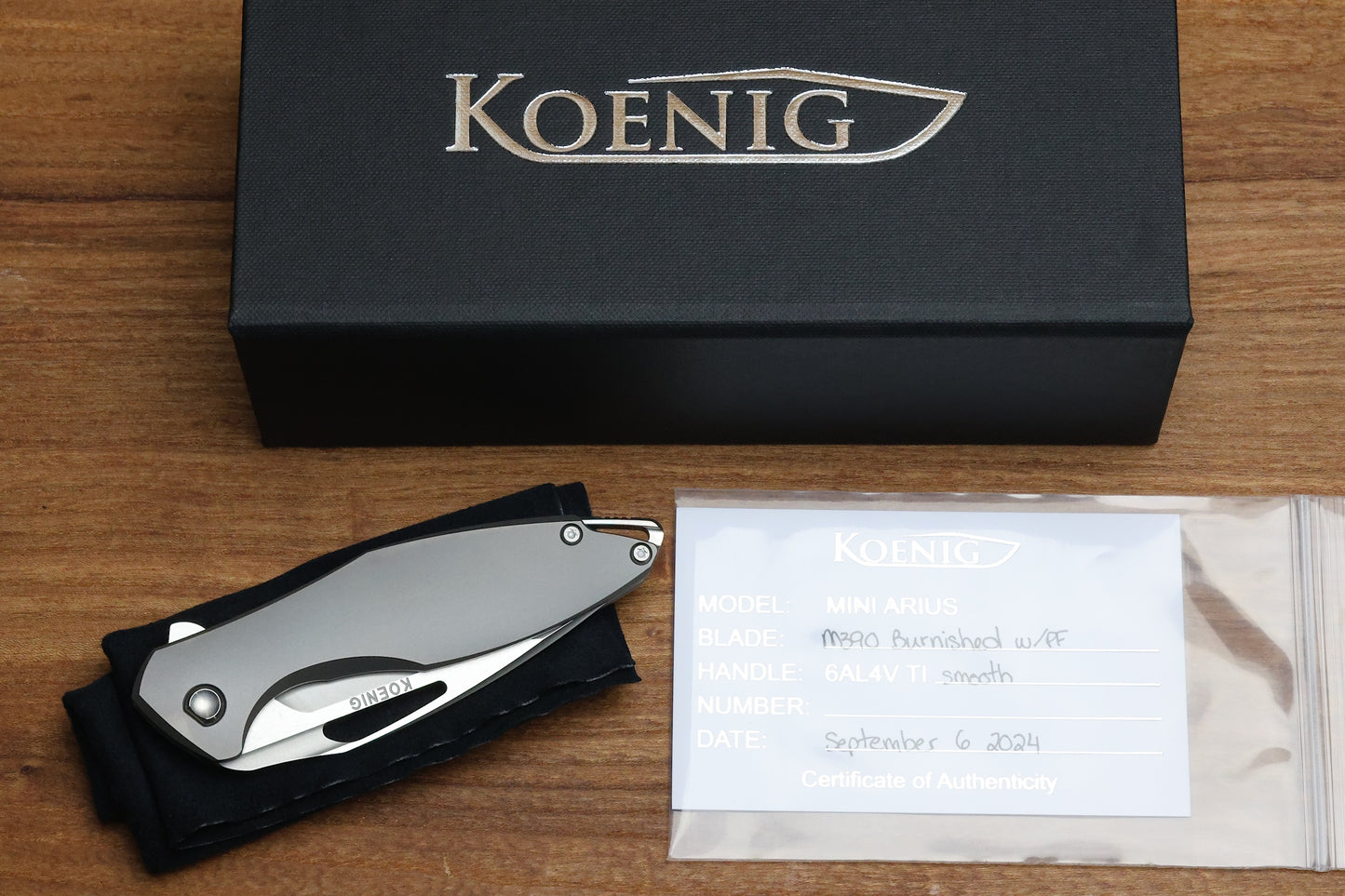 KOENIG MINI ARIUS - SMOOTH TITANIUM HANDLE - SILVER HARDWARE - BURNISHED W/ POLISHED FLATS M390 BLADE