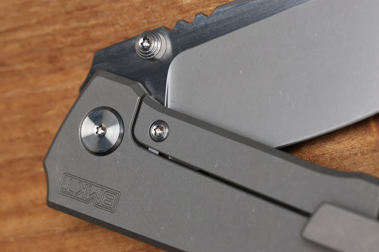 BMKT EXPLORER NF SPEC 1 - STONEWASHED TITANIUM HANDLE WITH S90V BLADE