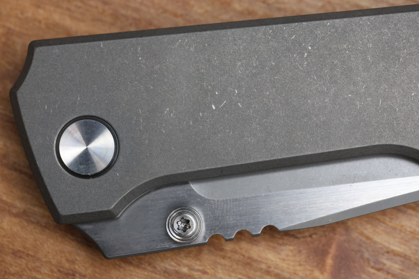 BMKT EXPLORER NF SPEC 1 - STONEWASHED TITANIUM HANDLE WITH S90V BLADE