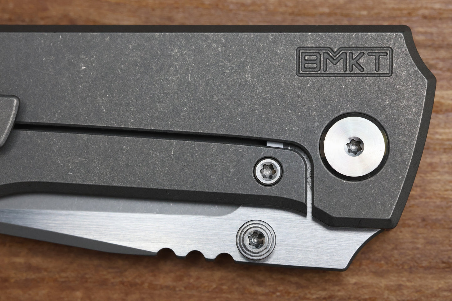BMKT EXPLORER NF SPEC 1 - STONEWASHED TITANIUM HANDLE WITH S90V BLADE