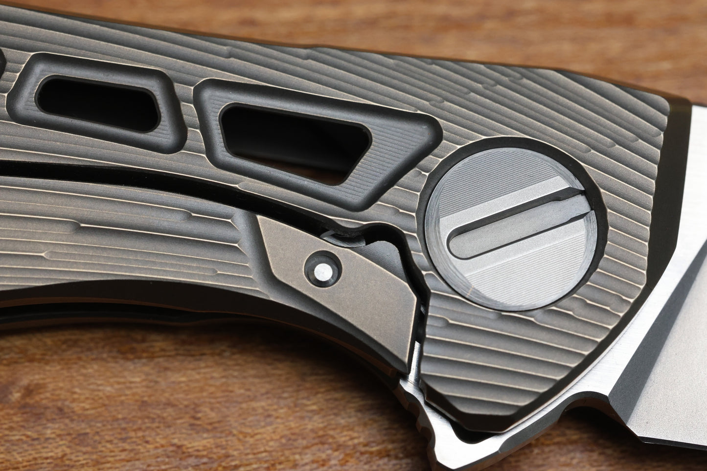 SHIROGOROV NEONIX CUSTOM DIVISION - M398 BLADE - TITANIUM HANDLE - SRRBS