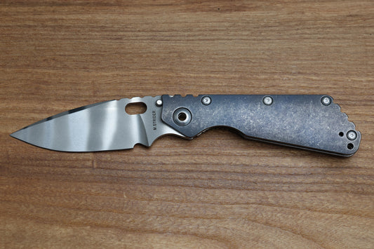 STRIDER KNIVES SMF CC TIGER STRIPE 20CV SPEARPOINT