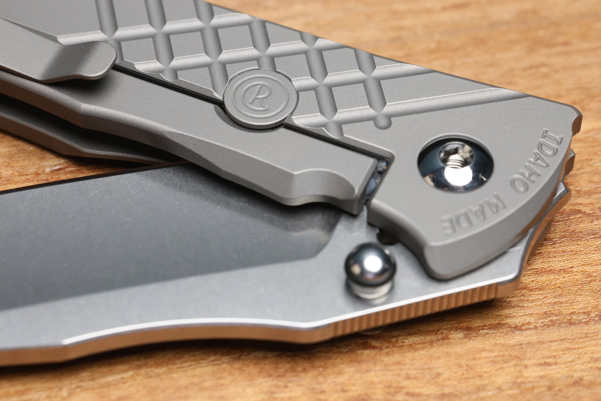 CHRIS REEVE UMNUMZAAN - TANTO CPM MAGNACUT BLADE - GLASS BLASTED - TITANIUM HANDLE