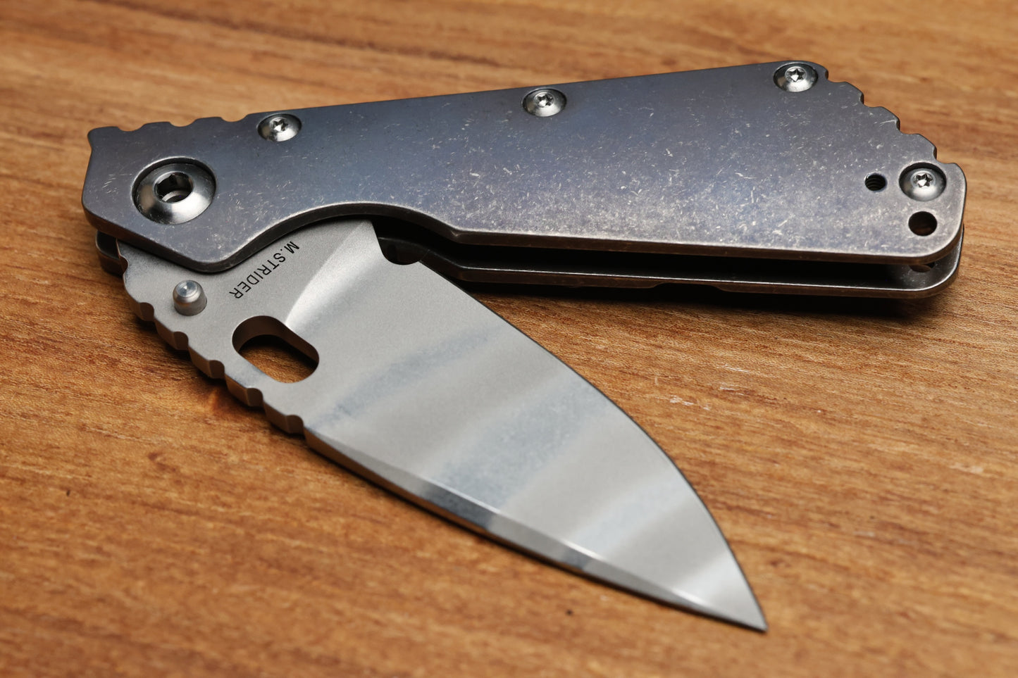 STRIDER KNIVES SMF CC TIGER STRIPE 20CV SPEARPOINT