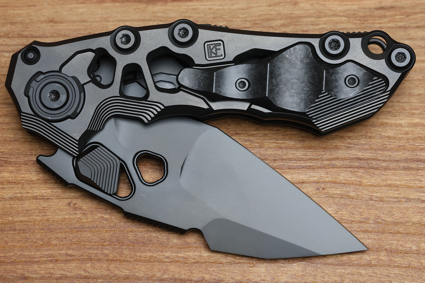 CUSTOM KNIFE FACTORY TRAKTOR DLC TITANIUM/CARBON FIBER & DLC M390