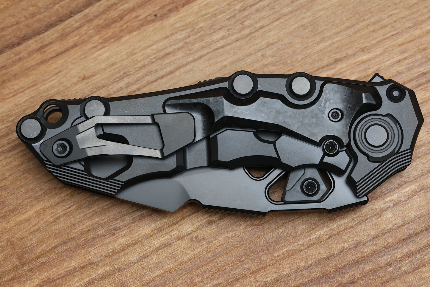 CUSTOM KNIFE FACTORY TRAKTOR DLC TITANIUM/CARBON FIBER & DLC M390