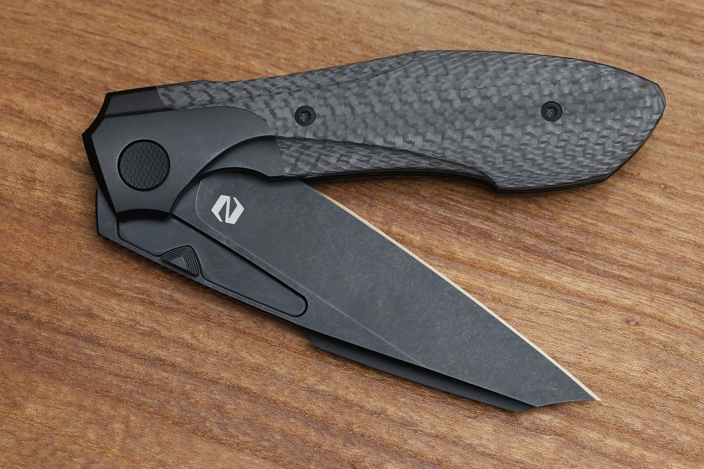 NULL KNIVES VOODOO - BLACK PVD/LIGHT STONEWASH TI/WEAVE CARBON FIBER HANDLE - BLACK PVD/LIGHT STONEWASH M390 BLADE