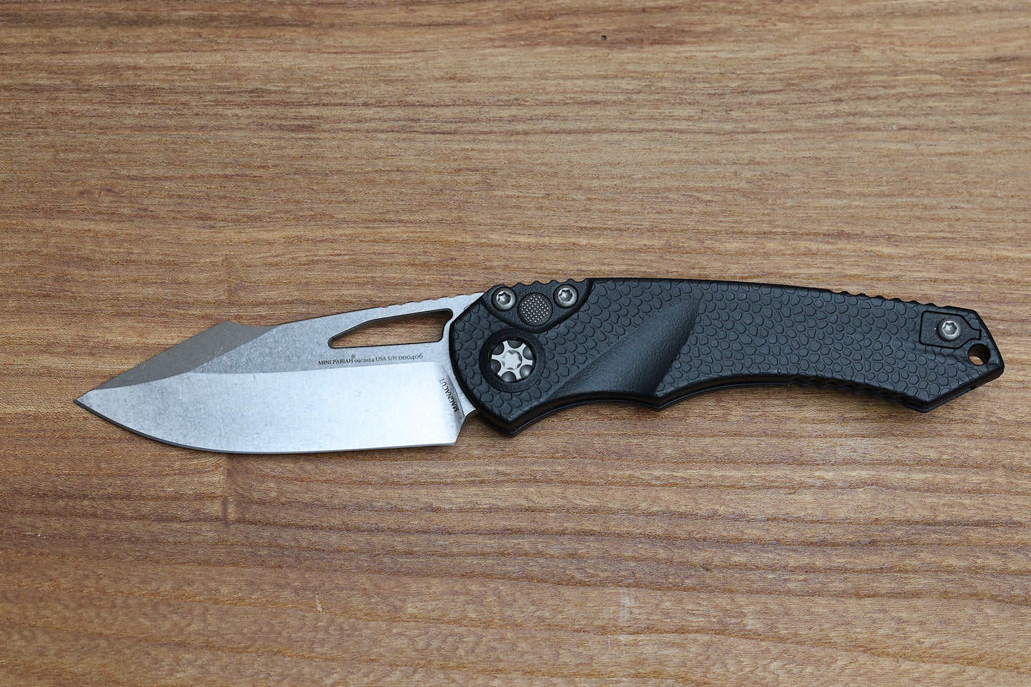 HERETIC KNIVES MINI PARIAH M/A BUTTON LOCK BLACK POLYMER HANDLES W/ STONEWASH S/E MAGNACUT H052-2A