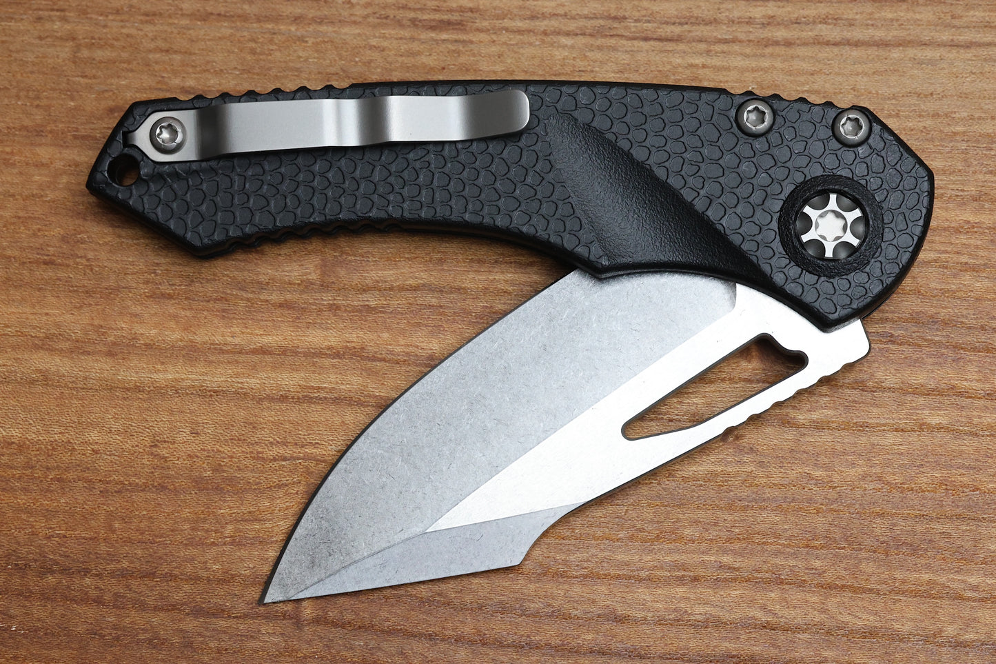 HERETIC KNIVES MINI PARIAH M/A BUTTON LOCK BLACK POLYMER HANDLES W/ STONEWASH S/E MAGNACUT H052-2A