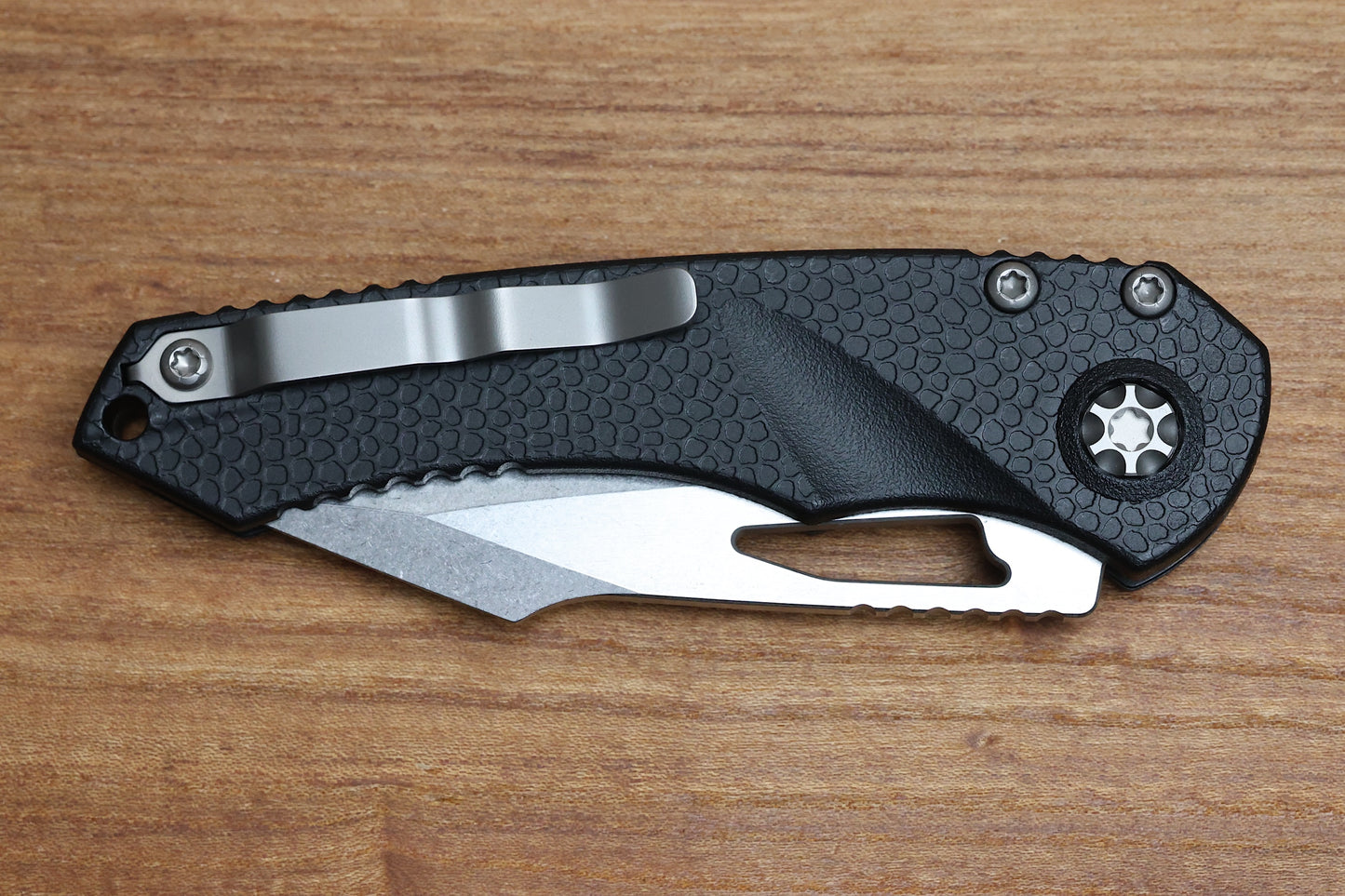 HERETIC KNIVES MINI PARIAH M/A BUTTON LOCK BLACK POLYMER HANDLES W/ STONEWASH S/E MAGNACUT H052-2A