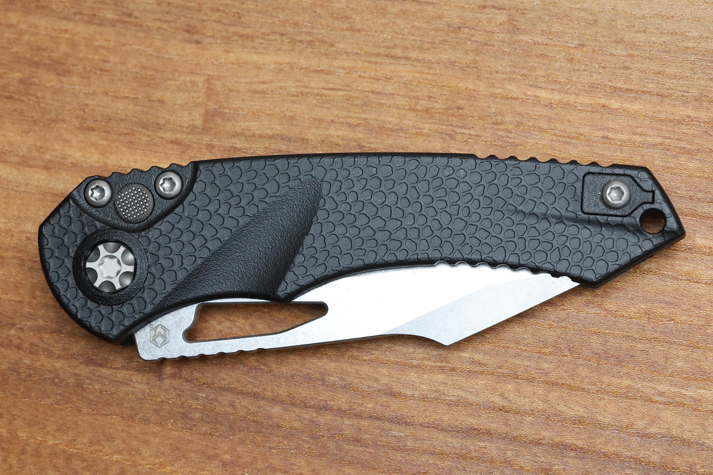 HERETIC KNIVES MINI PARIAH M/A BUTTON LOCK BLACK POLYMER HANDLES W/ STONEWASH S/E MAGNACUT H052-2A